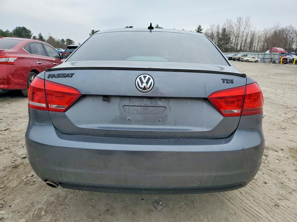 47625886 :رقم المزاد ، 1VWBV7A32FC093961 vin ، 2015 Volkswagen Passat مزاد بيع