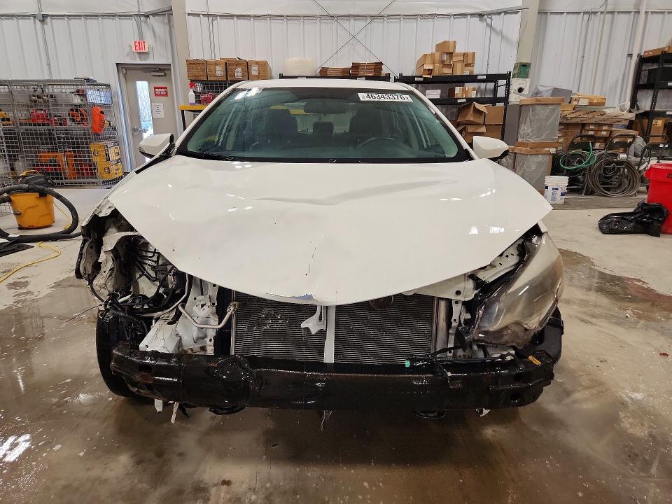 46343376 :رقم المزاد ، 2T1BURHE2FC351668 vin ، 2015 Toyota Corolla مزاد بيع