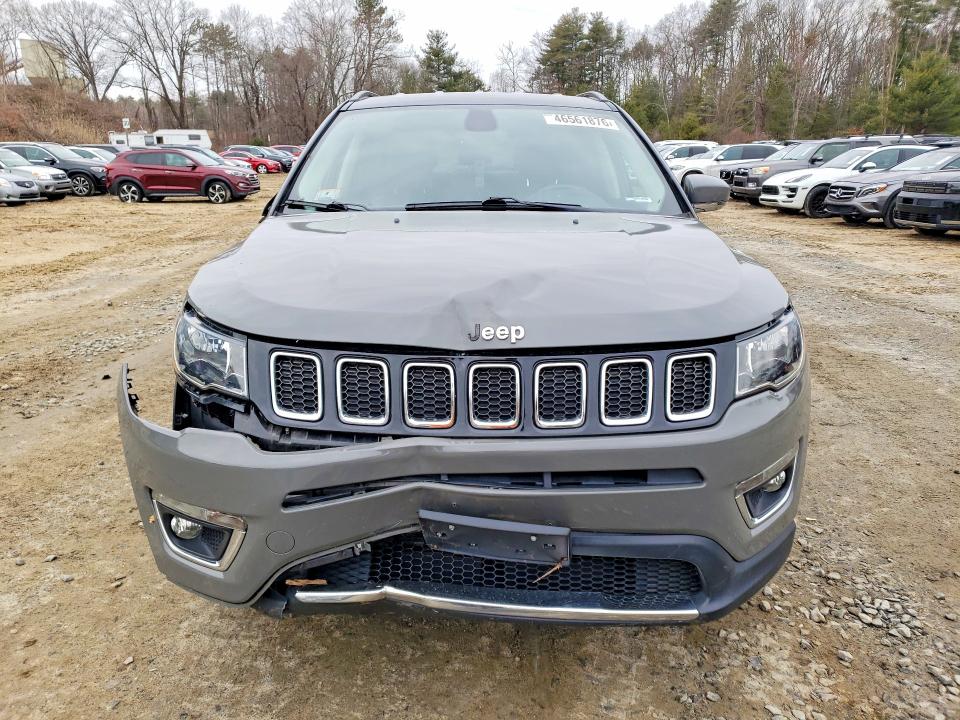 46561876 :رقم المزاد ، 3C4NJDCB9KT826763 vin ، 2019 Jeep Compass مزاد بيع