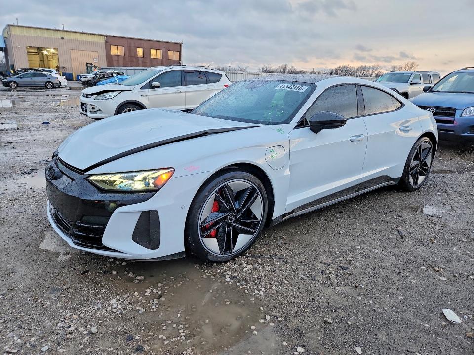 Продажа на аукционе авто 2022 Audi Rs E-tron Gt, vin: WAUAHBFW9N7904638, номер лота: 45642886