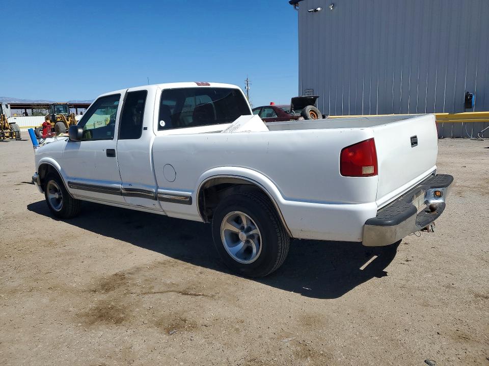 41655816 :رقم المزاد ، 1GCCS19W928216650 vin ، 2002 Chev S-10 مزاد بيع
