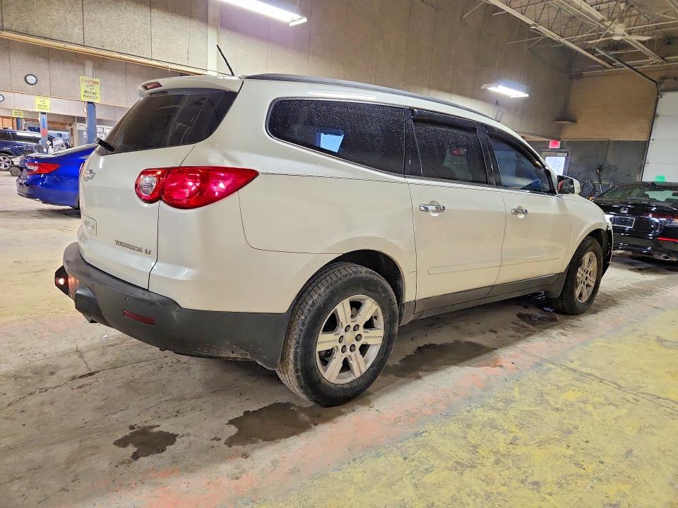 2011 Chevrolet Traverse მანქანა იყიდება აუქციონზე, vin: 1GNKVJED5BJ216815, აუქციონის ნომერი: 46113296