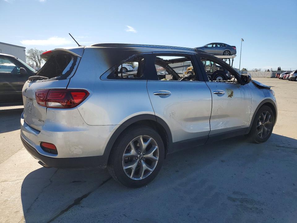 2019 Kia Sorento მანქანა იყიდება აუქციონზე, vin: 5XYPH4A59KG600926, აუქციონის ნომერი: 79944895