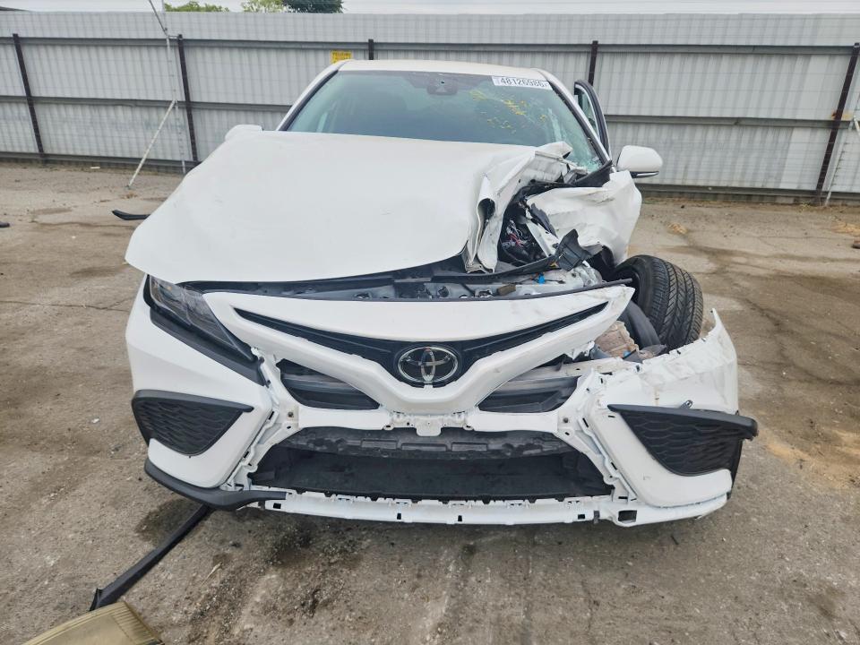 48126986 :رقم المزاد ، 4T1G11AK3RU243546 vin ، 2024 Toyota Camry مزاد بيع