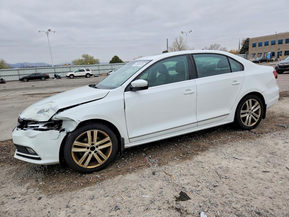 47585676 :رقم المزاد ، 3VWL17AJ8HM242633 vin ، 2017 Volkswagen Jetta مزاد بيع