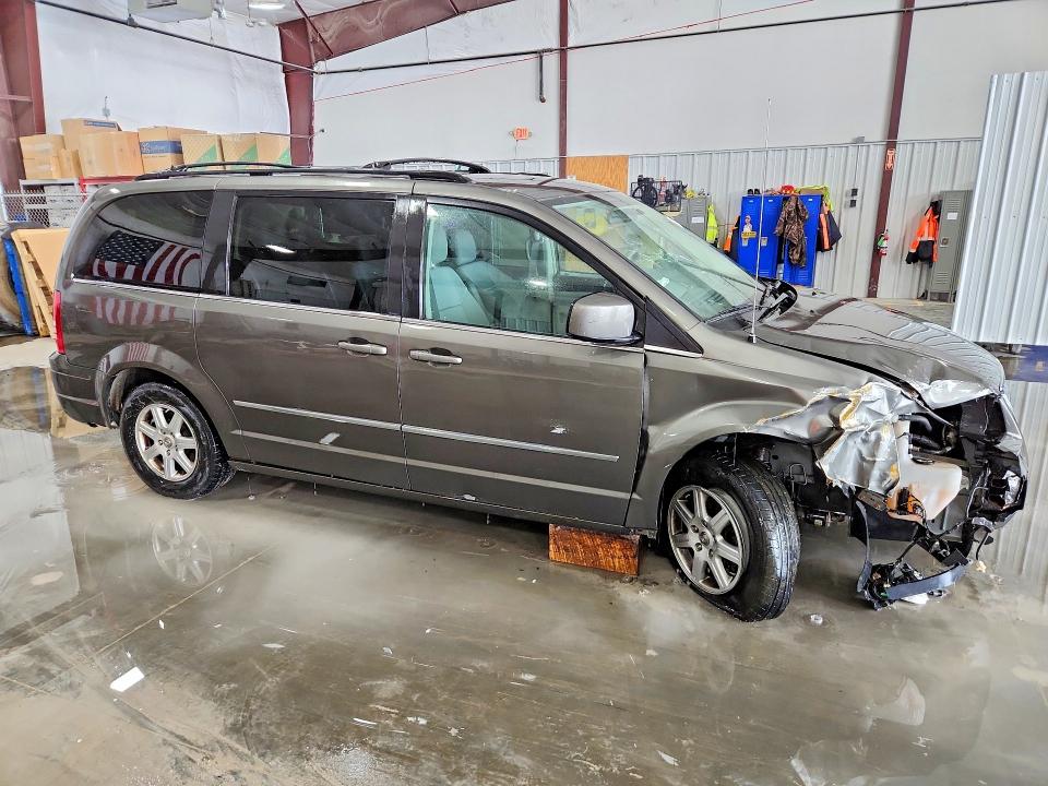 2010 Chrysler Town & Country მანქანა იყიდება აუქციონზე, vin: 2A4RR5DX7AR400480, აუქციონის ნომერი: 41900216