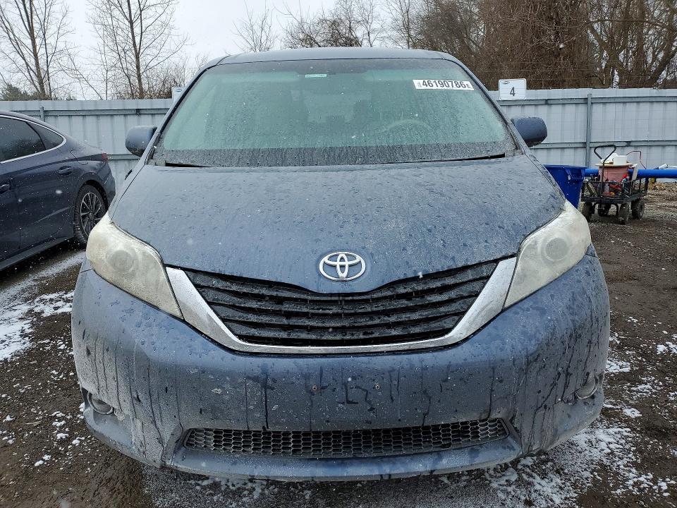 Продажа на аукционе авто 2014 Toyota Sienna, vin: 5TDKK3DC5ES503536, номер лота: 46190786