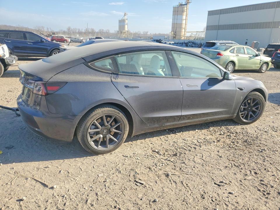 2022 Tesla Model 3 მანქანა იყიდება აუქციონზე, vin: 5YJ3E1EB5NF259042, აუქციონის ნომერი: 47369126