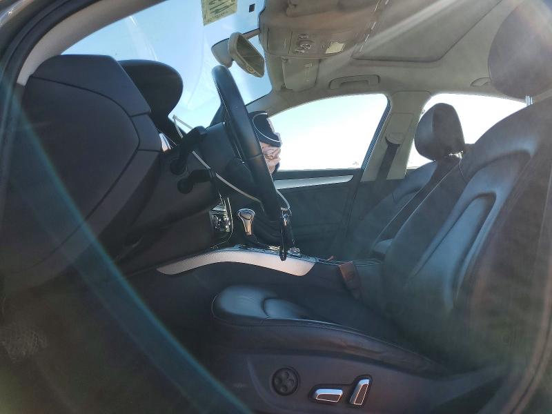 47915356 :رقم المزاد ، WAUFFAFL0FN008950 vin ، 2015 Audi A4 مزاد بيع