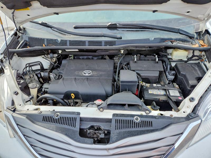 79069675 :رقم المزاد ، 5TDDK3DC0ES094158 vin ، 2014 Toyota Sienna مزاد بيع