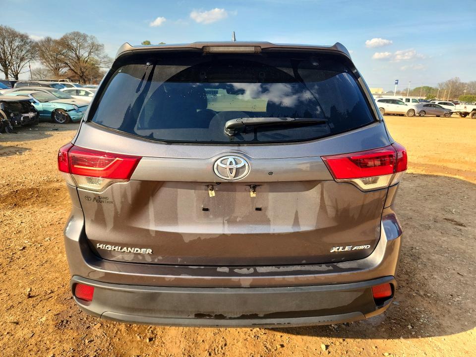41790586 :رقم المزاد ، 5TDJZRFH0KS717221 vin ، 2019 Toyota Highlander مزاد بيع