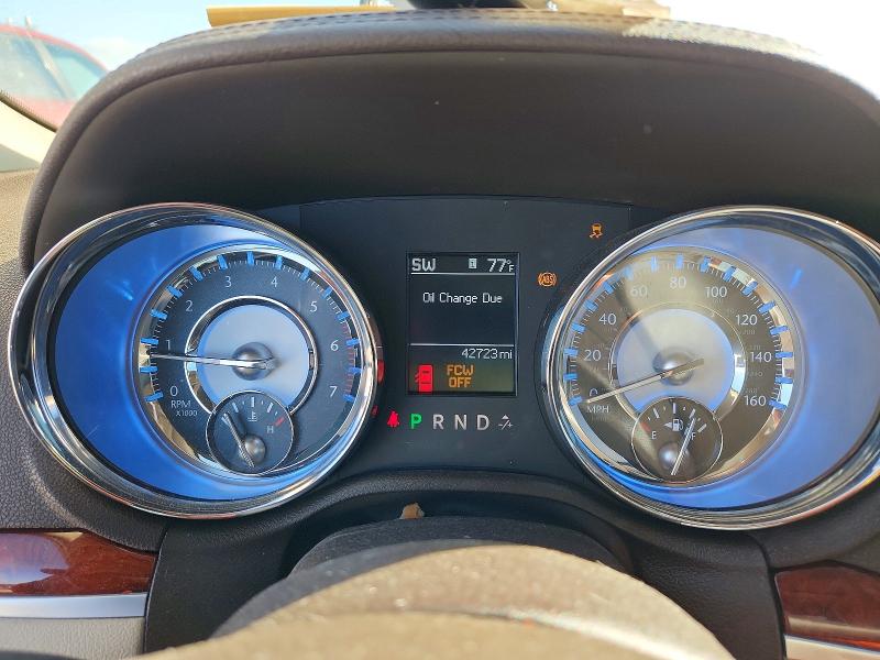 42072796 :رقم المزاد ، 2C3CA6CT1BH598721 vin ، 2011 Chrysler 300c مزاد بيع