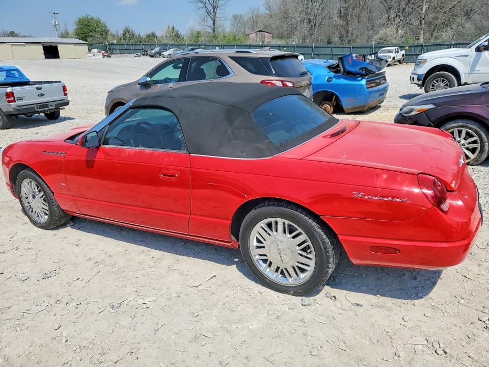 47631426 :رقم المزاد ، 1FAHP60A52Y102902 vin ، 2002 Ford Thunderbird مزاد بيع