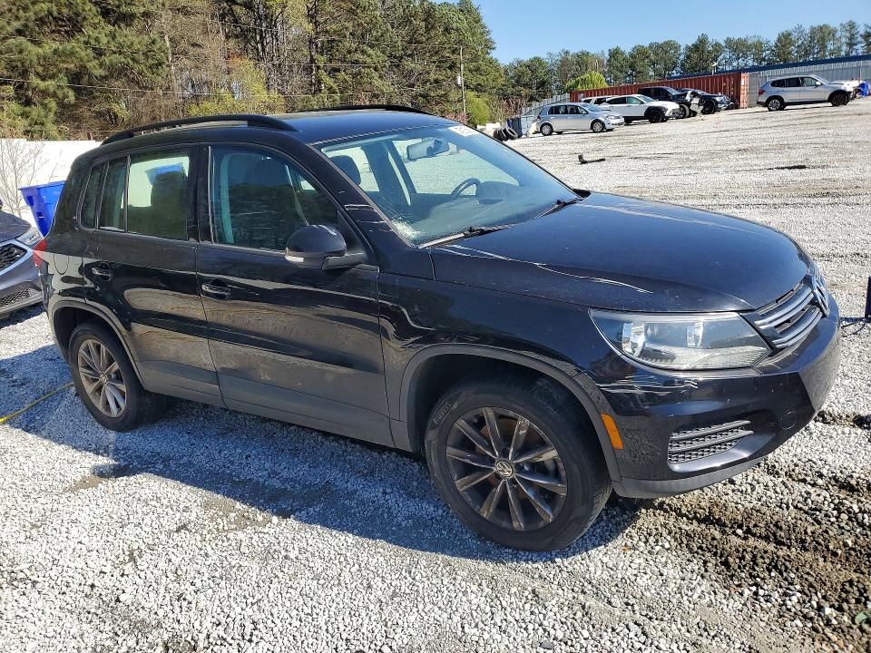 2018 Volkswagen Tiguan Limited მანქანა იყიდება აუქციონზე, vin: WVGAV7AX9JK000476, აუქციონის ნომერი: 45915026
