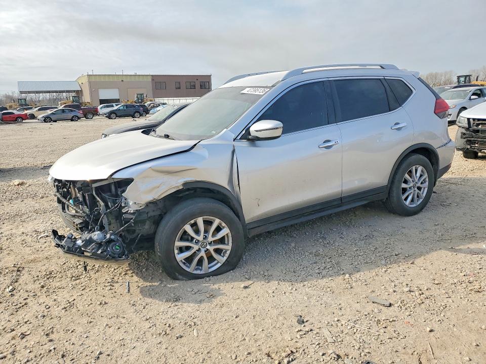 47395136 :رقم المزاد ، 5N1AT2MV6HC886537 vin ، 2017 Nissan Rogue مزاد بيع
