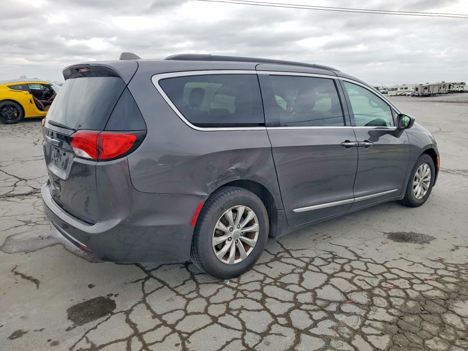 Продажа на аукционе авто 2017 Chrysler Pacifica, vin: 2C4RC1BG0HR500997, номер лота: 47955006