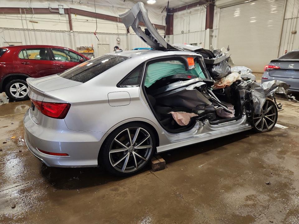 Продаж на аукціоні авто 2016 Audi S3, vin: WAUB1GFF4G1015113, номер лоту: 41704906
