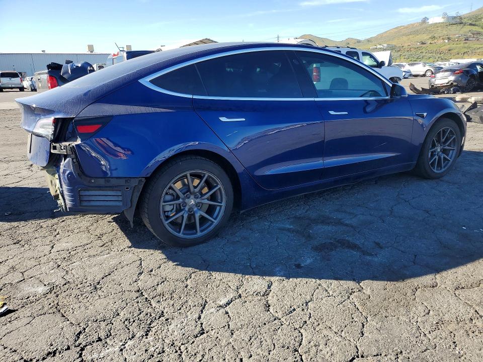 45777246 :رقم المزاد ، 5YJ3E1EA1KF301208 vin ، 2019 Tesla Model 3 مزاد بيع