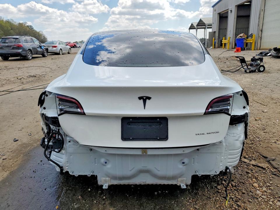 47206386 :رقم المزاد ، 5YJ3E1EB2MF879586 vin ، 2021 Tesla Model 3 مزاد بيع