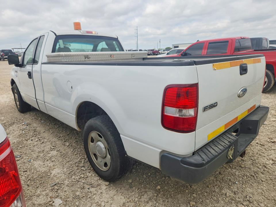 47236246 :رقم المزاد ، 1FTRF122X8KE32864 vin ، 2008 Ford F150 مزاد بيع