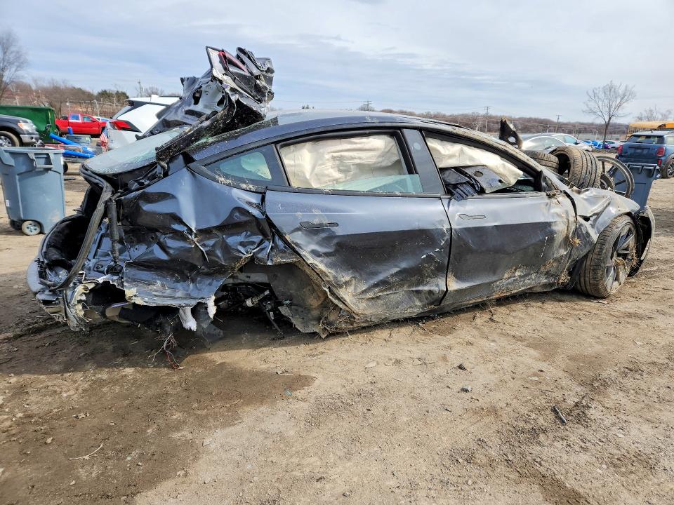 Продажа на аукционе авто 2025 Tesla Model 3, vin: 5YJ3E1ETXSF005637, номер лота: 79346555