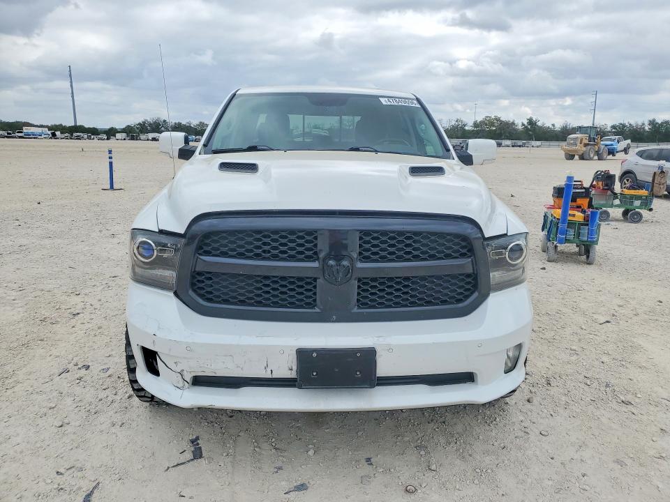 47849696 :رقم المزاد ، 1C6RR7MT4HS831213 vin ، 2017 Ram 1500 مزاد بيع