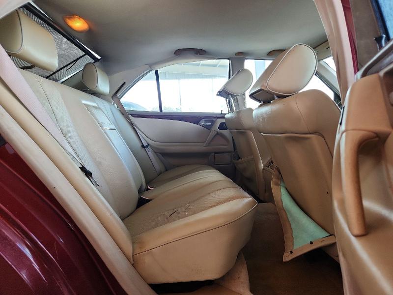 48253996 :رقم المزاد ، WDBJF25H8XA825025 vin ، 1999 Mercedes-benz E مزاد بيع