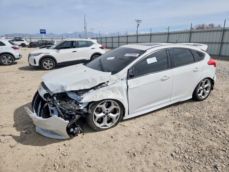47858986 :رقم المزاد ، 1FADP3L90GL221444 vin ، 2016 Ford Focus مزاد بيع