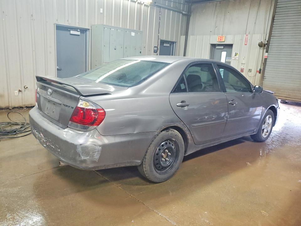 48096556 :رقم المزاد ، 4T1BE32K05U608462 vin ، 2005 Toyota Camry مزاد بيع