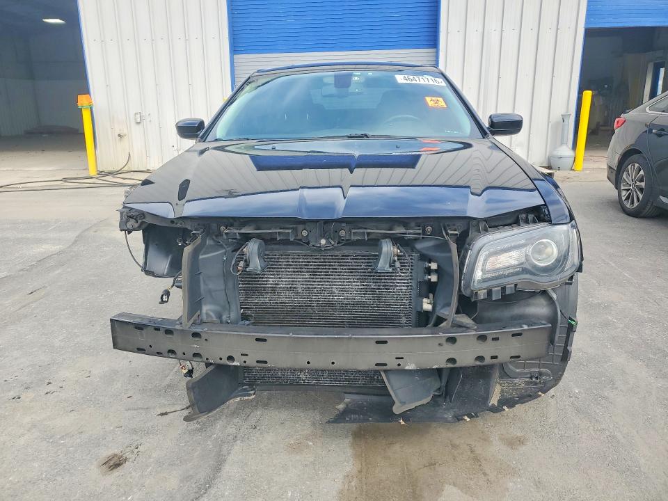 46471716 :رقم المزاد ، 2C3CCAAG1JH256199 vin ، 2018 Chrysler 300 مزاد بيع