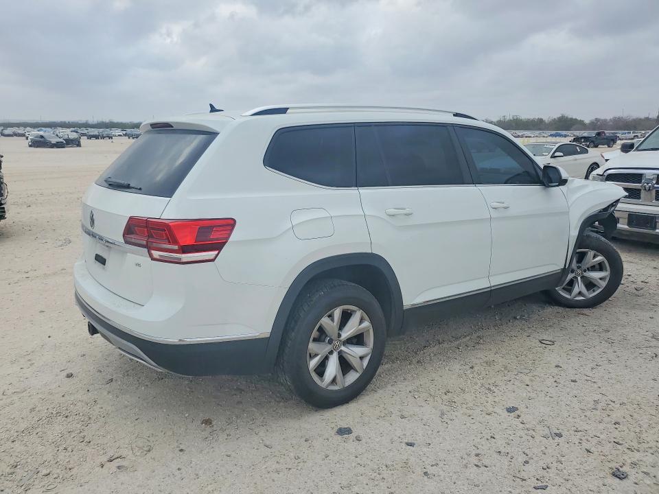 Продажа на аукционе авто 2018 Volkswagen Atlas, vin: 1V2ER2CA2JC504205, номер лота: 79662665