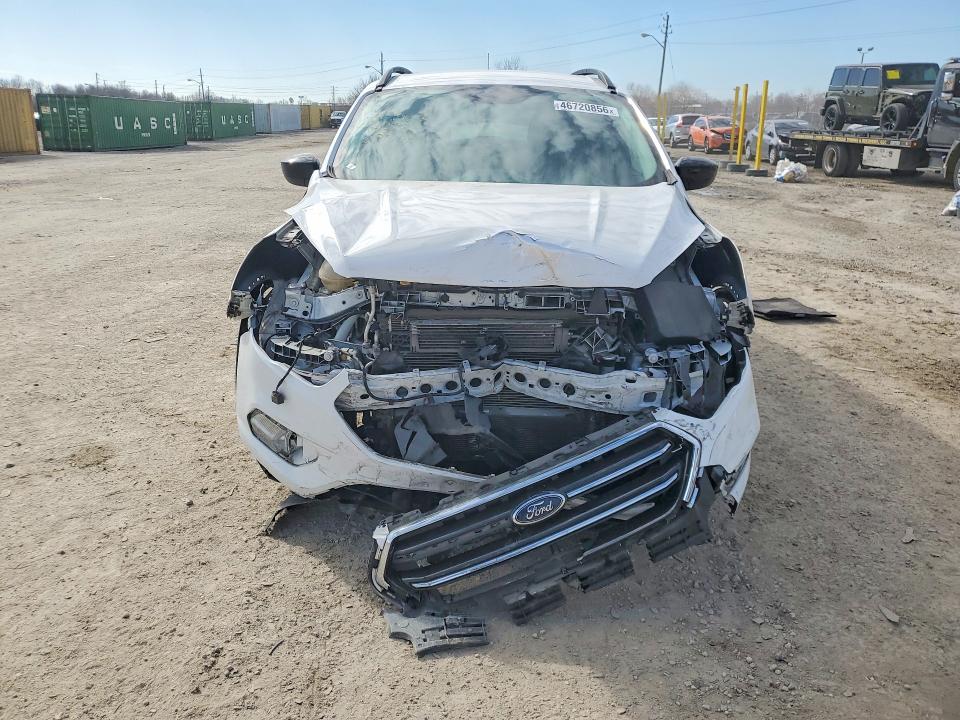2019 Ford Escape მანქანა იყიდება აუქციონზე, vin: 1FMCU0GD4KUB10101, აუქციონის ნომერი: 46720856