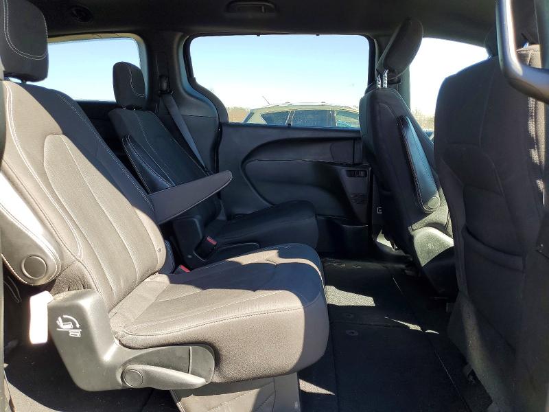 42077926 :رقم المزاد ، 2C4RC1FG3JR263390 vin ، 2018 Chrysler Pacifica مزاد بيع
