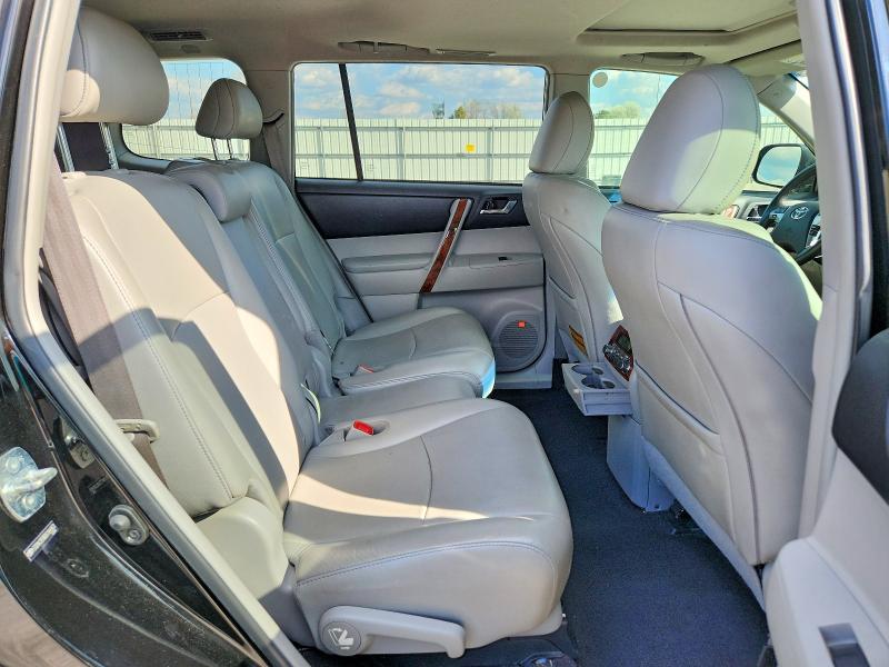2013 Toyota Highlander მანქანა იყიდება აუქციონზე, vin: 5TDYK3EH8DS104963, აუქციონის ნომერი: 42055506