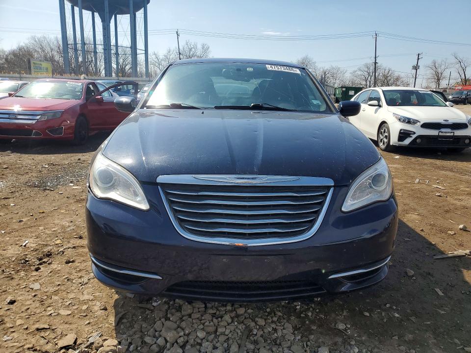 47573486 :رقم المزاد ، 1C3CCBBB6DN542814 vin ، 2013 Chrysler 200 مزاد بيع