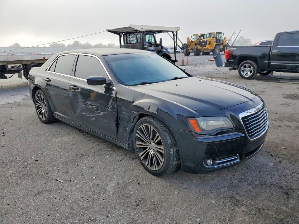Продажа на аукционе авто 2014 Chrysler 300, vin: 2C3CCABT0EH138646, номер лота: 79018275