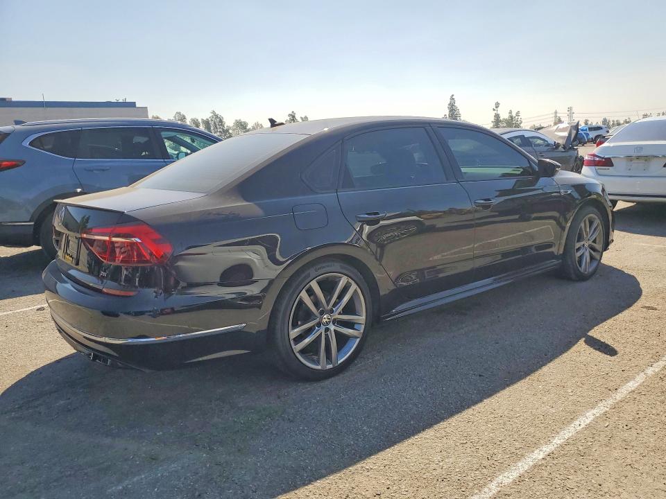 46731236 :رقم المزاد ، 1VWAA7A33JC028357 vin ، 2018 Volkswagen Passat مزاد بيع