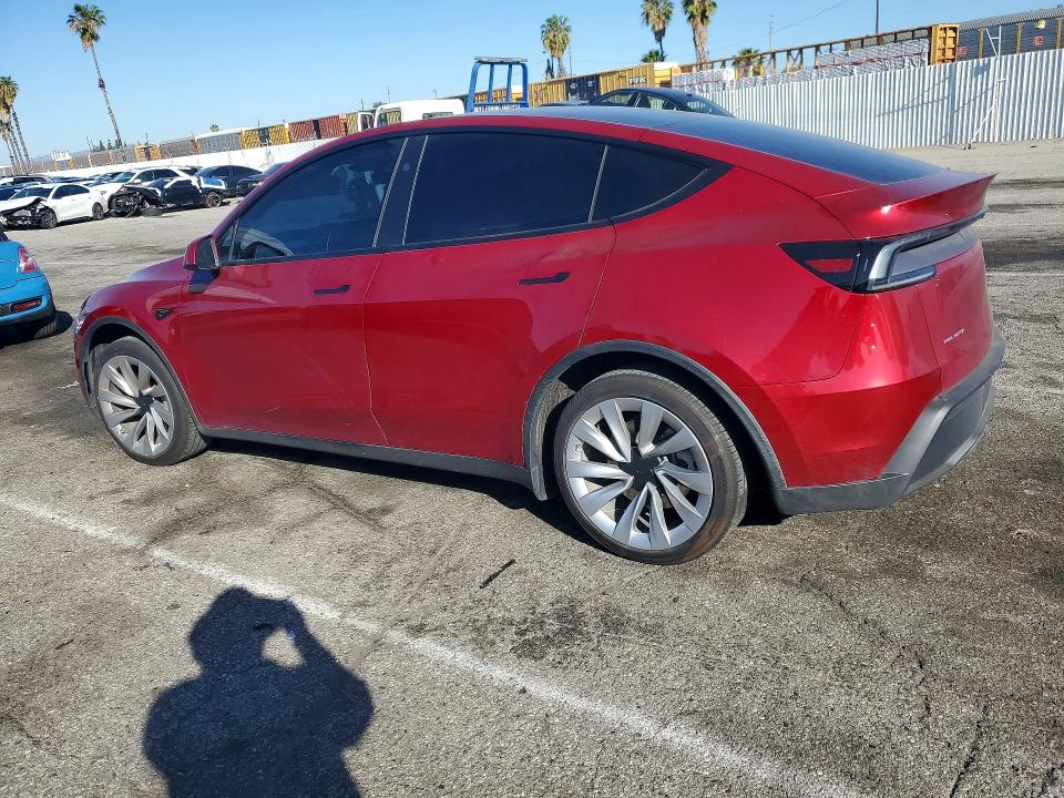 42007036 :رقم المزاد ، 7SAYGDEE0TF327775 vin ، 2026 Tesla Model Y مزاد بيع