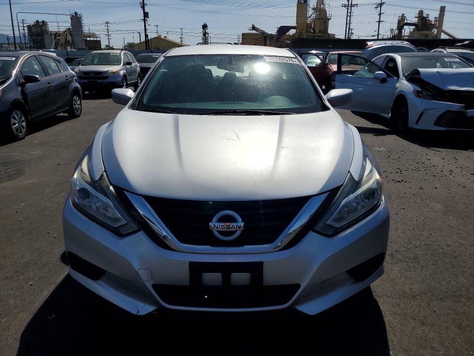 Продажа на аукционе авто 2018 Nissan Altima, vin: 1N4AL3AP7JC275251, номер лота: 45742576