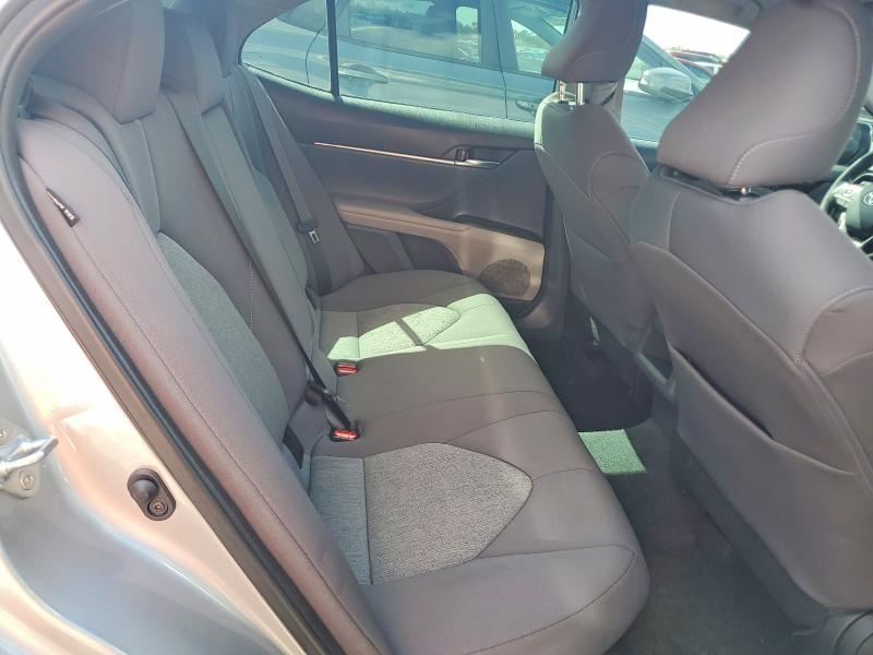 2022 Toyota Camry Hybrid მანქანა იყიდება აუქციონზე, vin: 4T1C31AK8NU587473, აუქციონის ნომერი: 79963105