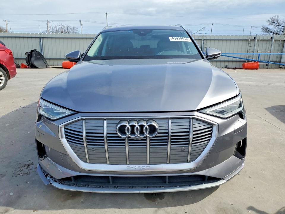 45935816 :رقم المزاد ، WA1LAAGE7NB013299 vin ، 2022 Audi E-tron مزاد بيع