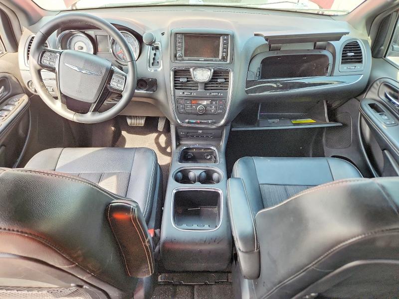 48264386 :رقم المزاد ، 2C4RC1HG0FR727689 vin ، 2015 Chrysler Town & Country مزاد بيع
