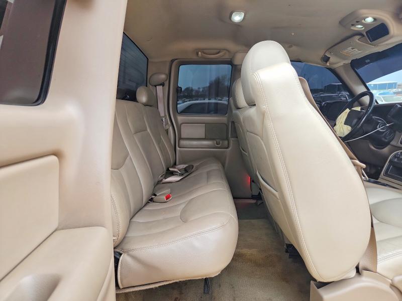 79547155 :رقم المزاد ، 2GTEK19T741271165 vin ، 2004 Gmc New Sierra مزاد بيع