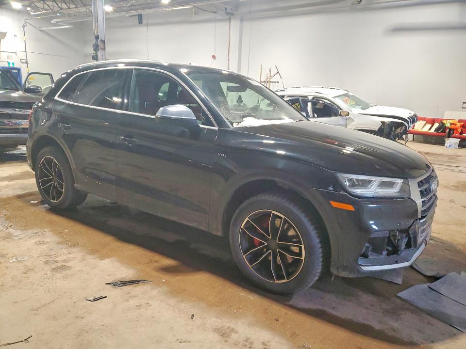 45976906 :رقم المزاد ، WA1C4AFY9J2085828 vin ، 2018 Audi Sq5 مزاد بيع