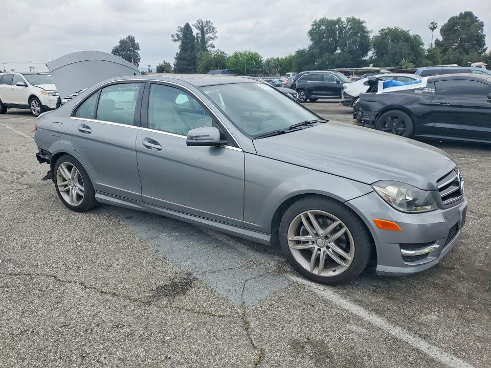 Продажа на аукционе авто 2014 Mercedes-benz C, vin: WDDGF4HB2ER306555, номер лота: 48260836