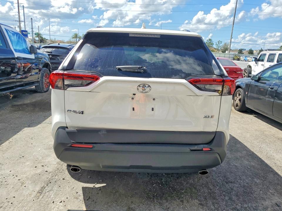 Продажа на аукционе авто 2024 Toyota Rav4, vin: 2T3W1RFV4RC301248, номер лота: 79481665