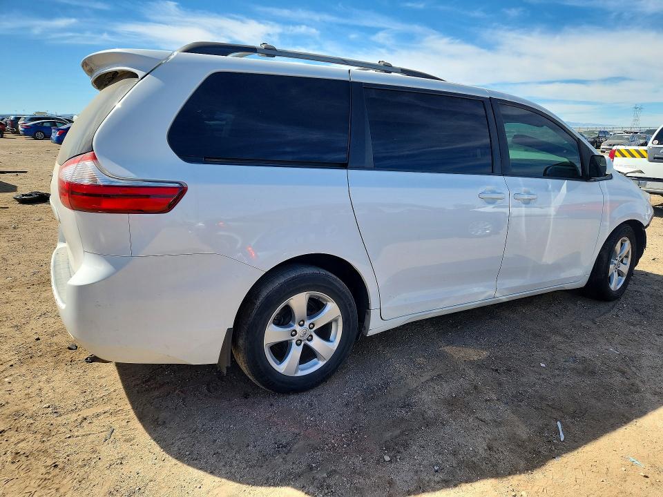 79477615 :رقم المزاد ، 5TDKK3DC8FS594982 vin ، 2015 Toyota Sienna مزاد بيع