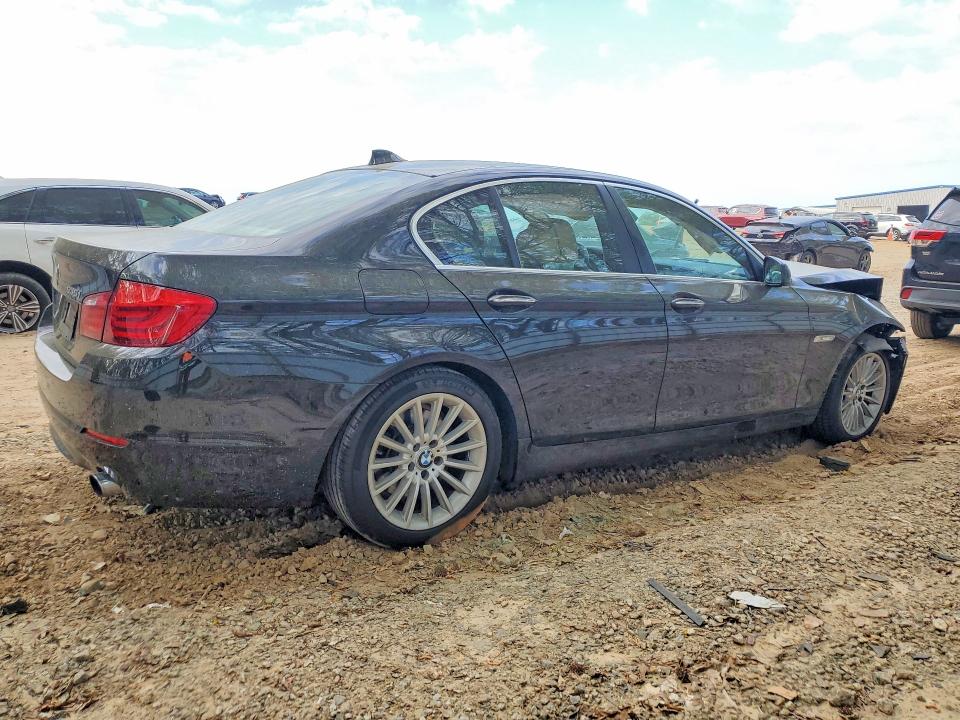 47961826 :رقم المزاد ، WBAFR7C57BC801457 vin ، 2011 Bmw 535 مزاد بيع