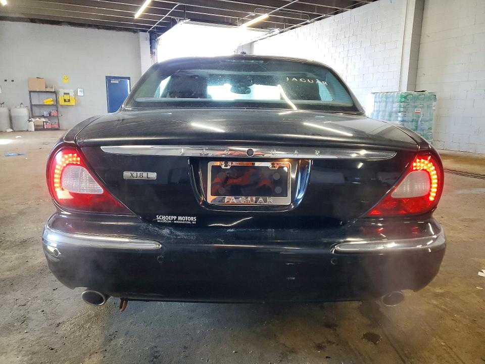 Продажа на аукционе авто 2005 Jaguar Xj8, vin: SAJWA79CX5SG38057, номер лота: 79870405