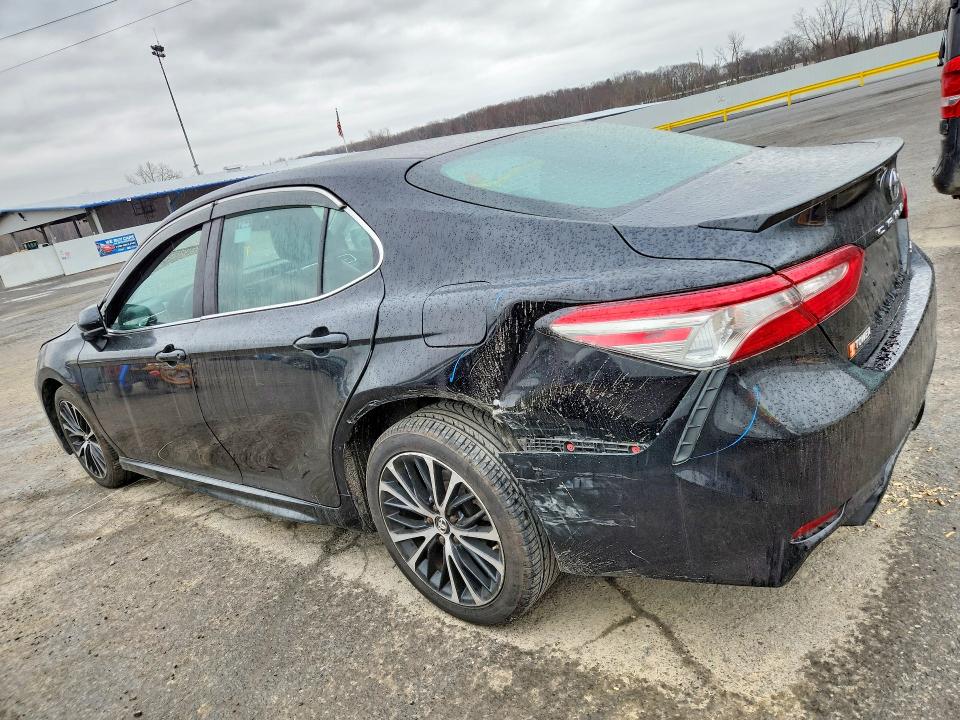 Продаж на аукціоні авто 2018 Toyota Camry, vin: 4T1B11HK3JU536609, номер лоту: 46875486